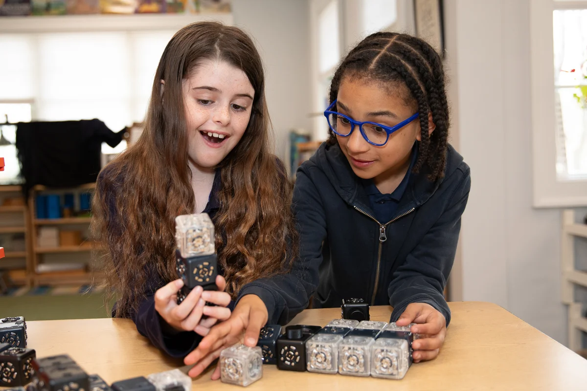 elementary school students working on a project