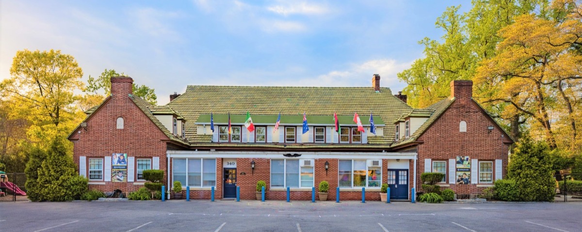 The exterior of the New Rochelle Hudson Country Montessori School